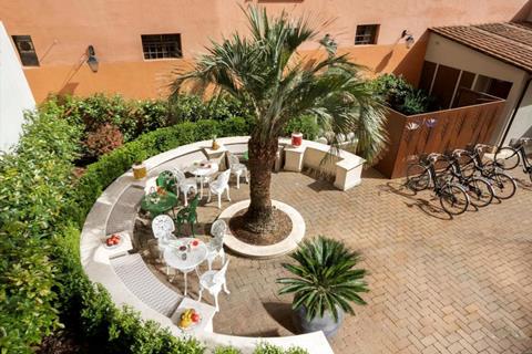 Manfredi Palm Suites